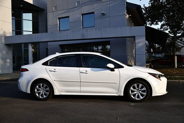 Used 2024 Toyota Corolla LE FWD image 4