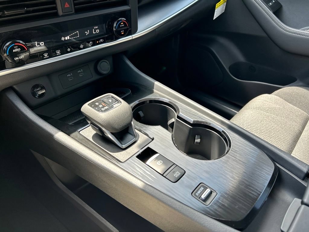 New 2026 Nissan Rogue SV FWD image 36