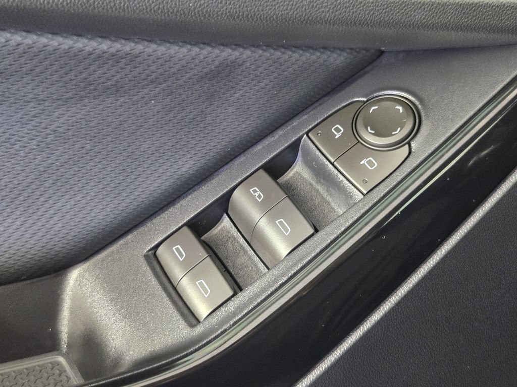 New 2026 Chevrolet Equinox LT w/ Convenience Package II FWD image 25