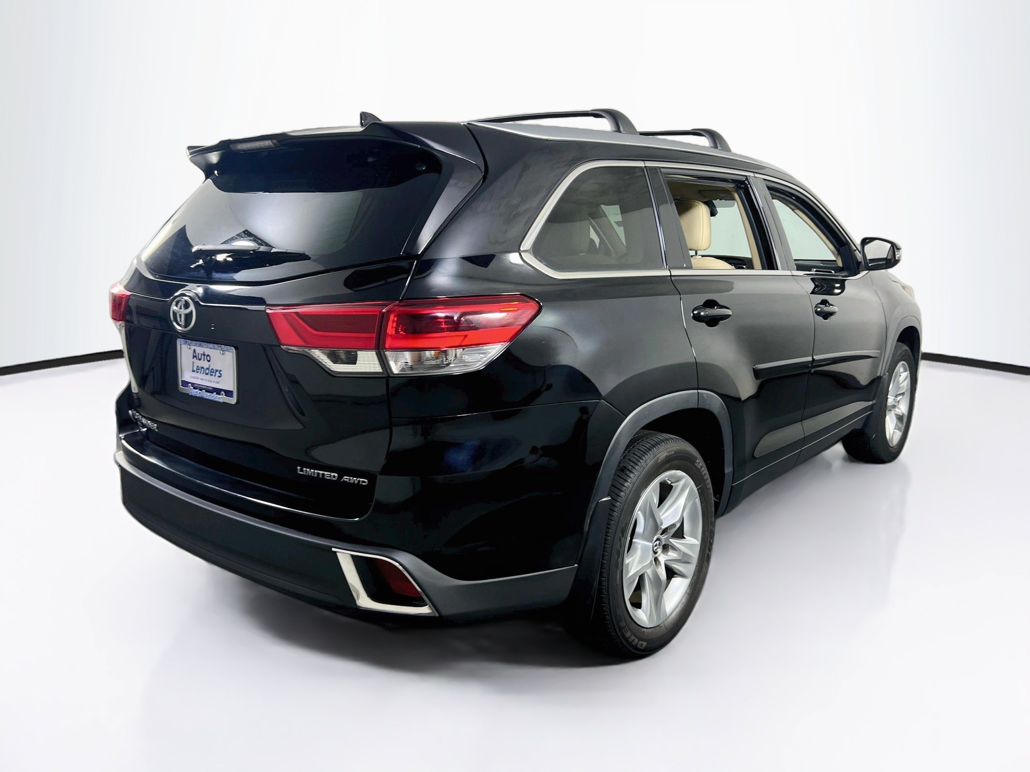 Used 2019 Toyota Highlander Limited AWD/4WD image 5