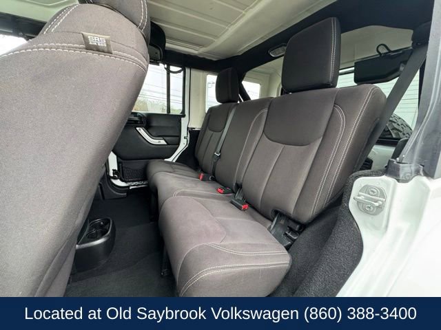 Used 2015 Jeep Wrangler Unlimited Sahara w/ Connectivity Group image 11