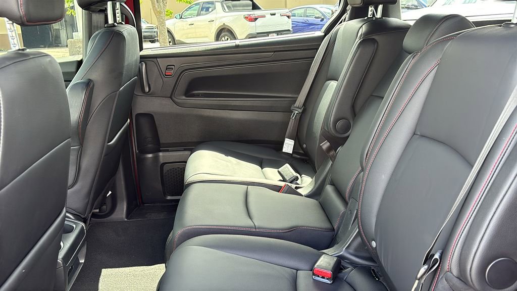 Used 2025 Honda Odyssey Sport-L image 27
