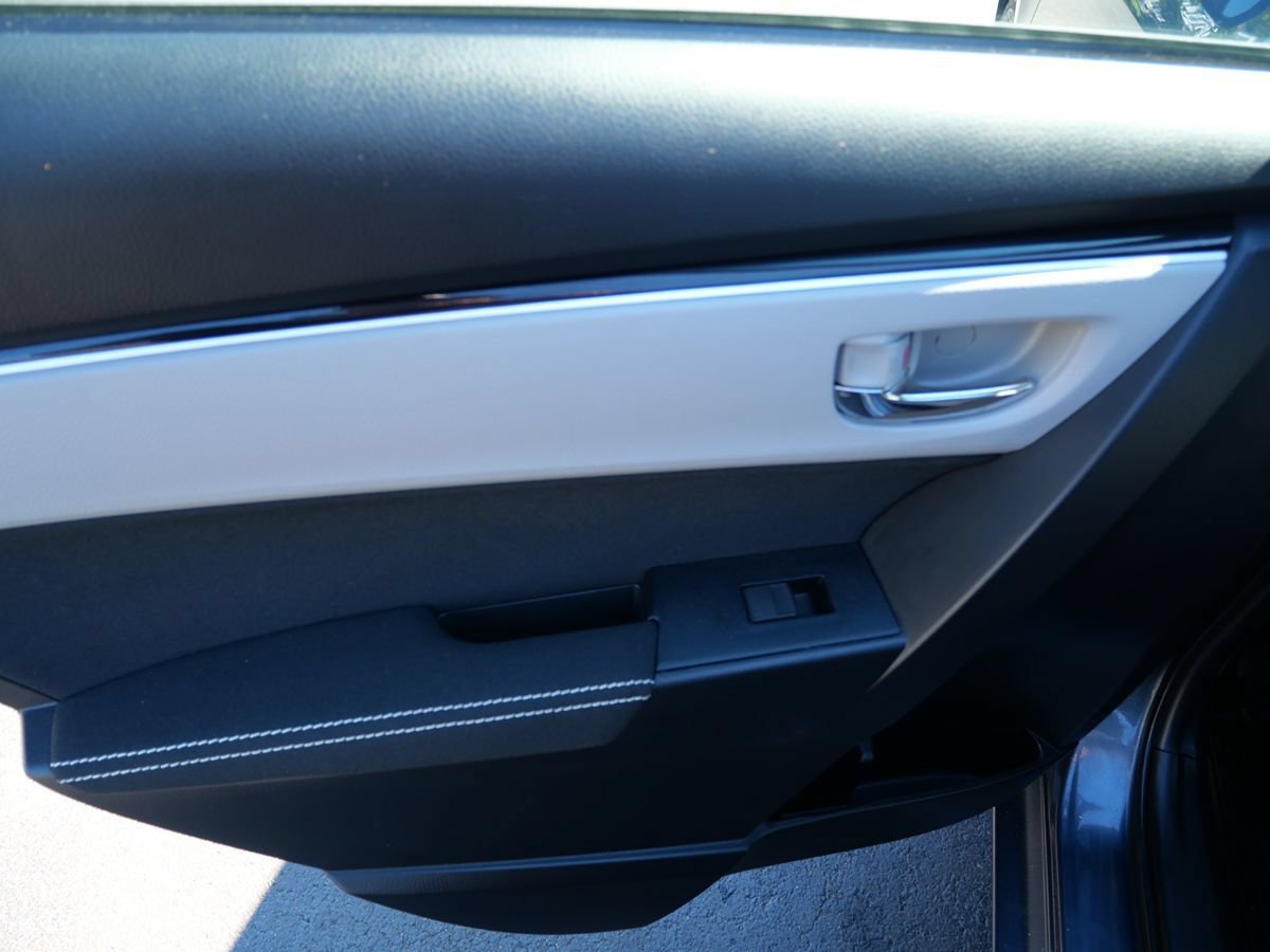 Used 2018 Toyota Corolla LE FWD image 24