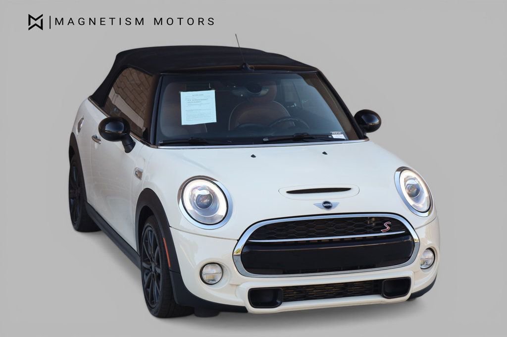 Used 2017 MINI Cooper S image 6
