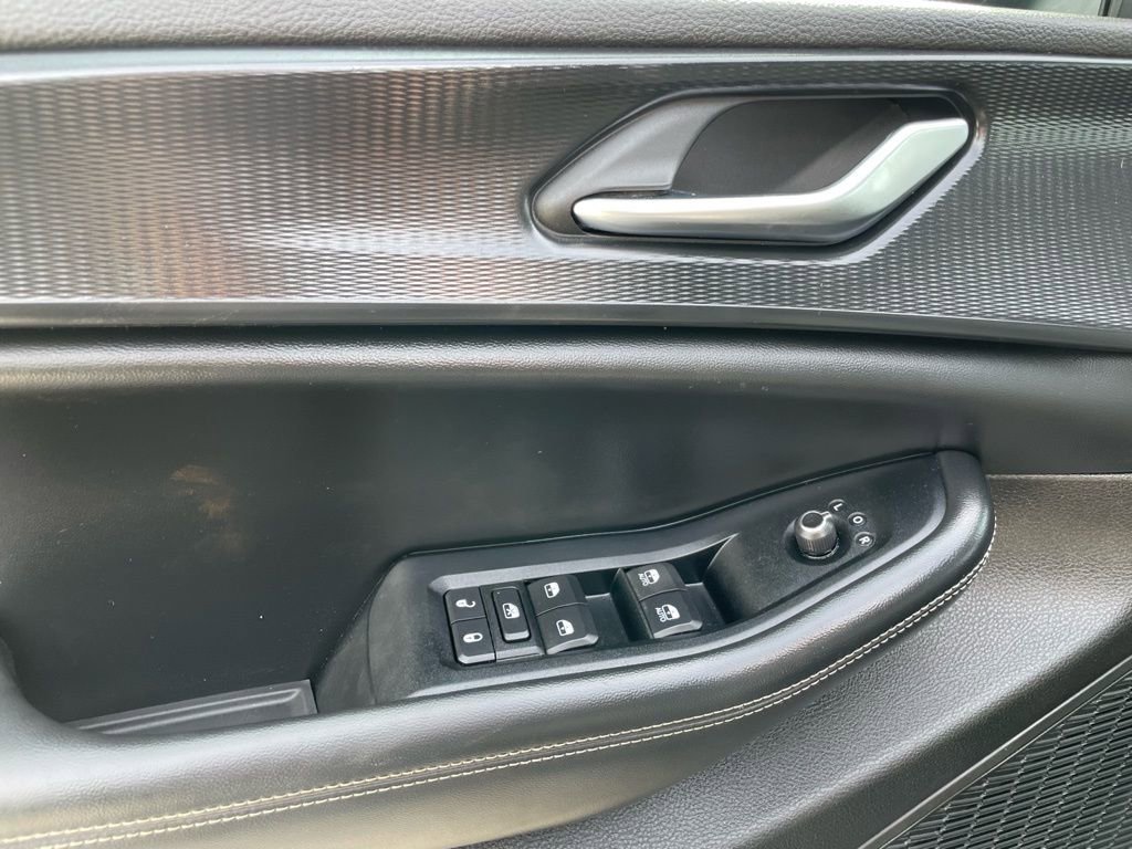 Used 2023 Jeep Grand Cherokee L Laredo w/ Luxury Tech Group I image 11