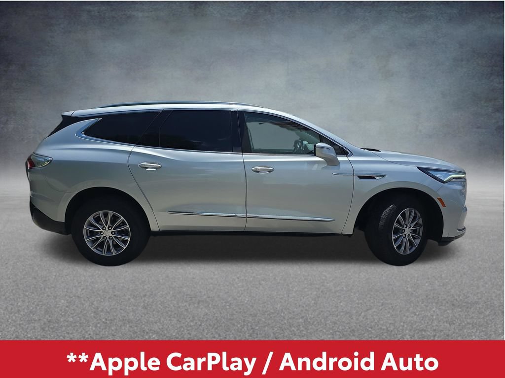 Used 2022 Buick Enclave Essence FWD image 3