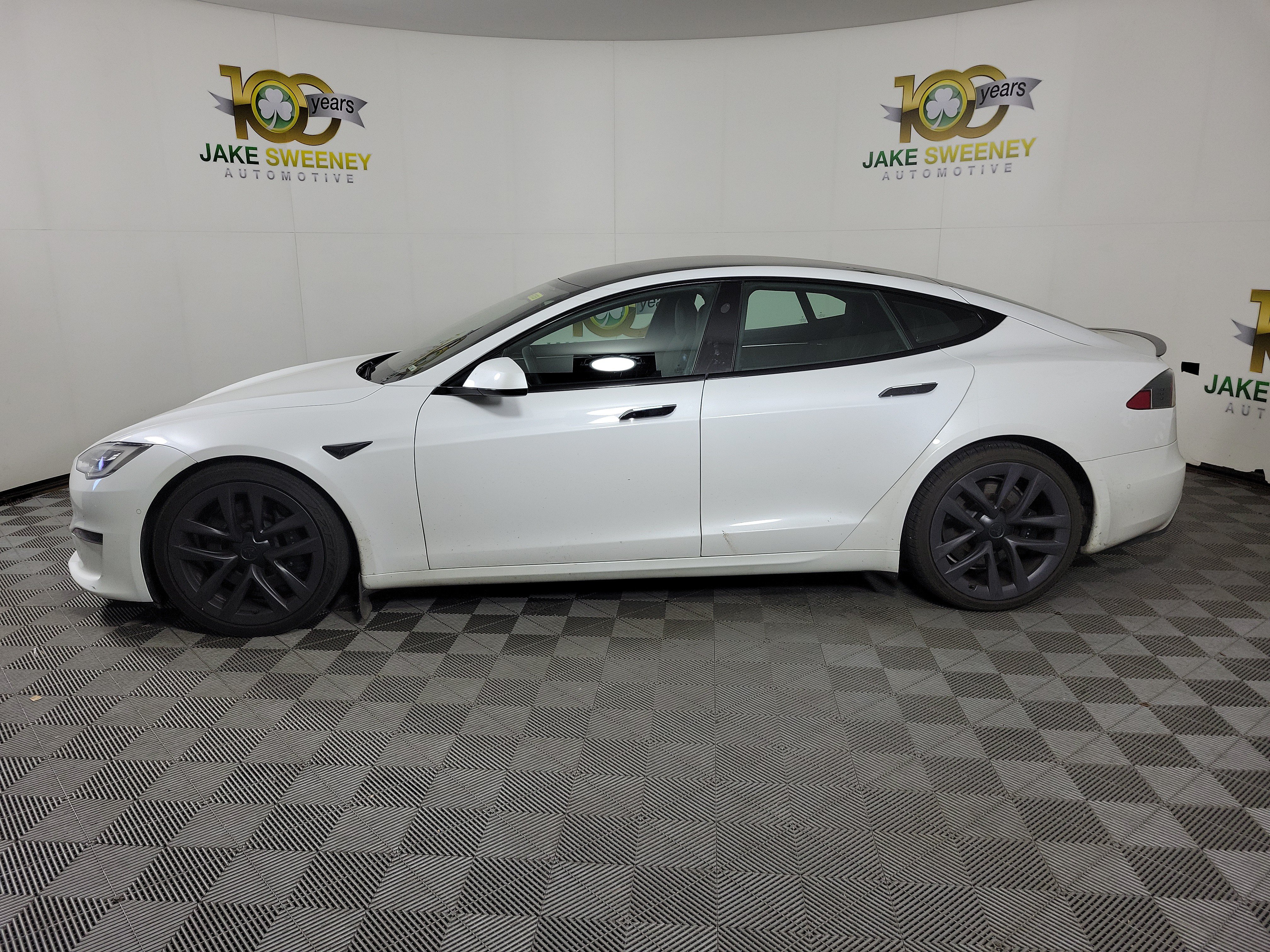 Used 2021 Tesla Model S Plaid AWD/4WD image 2