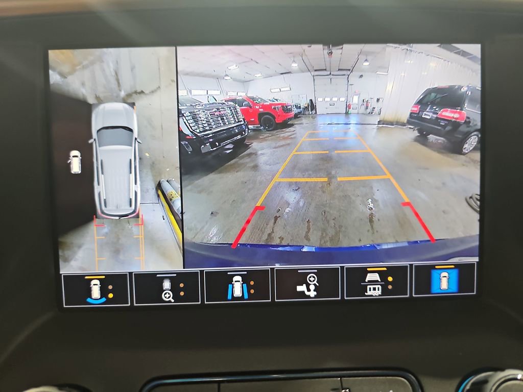 Certified 2023 GMC Acadia Denali w/ Denali Ultimate Package AWD/4WD image 31