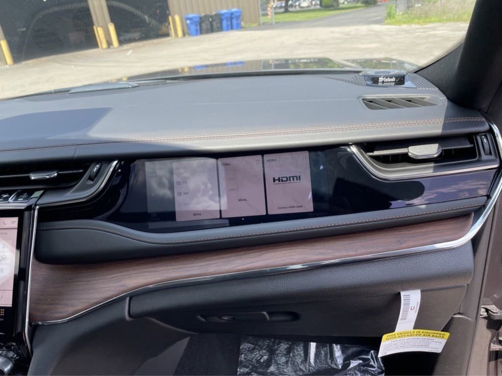 Used 2023 Jeep Grand Cherokee Summit image 21