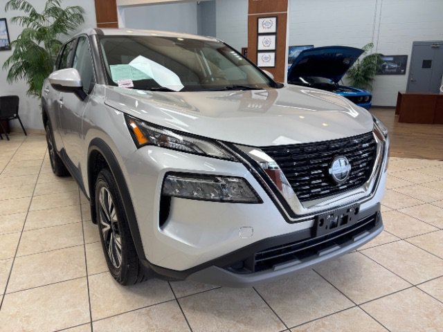 Used 2022 Nissan Rogue SV AWD/4WD image 1