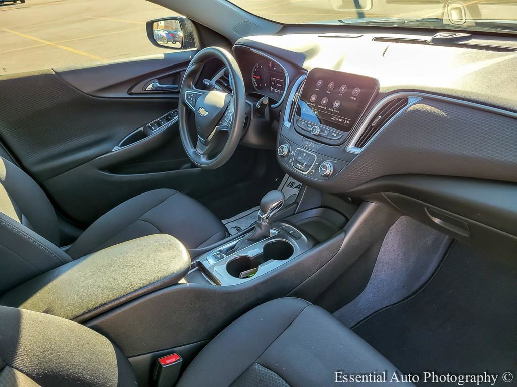 Used 2023 Chevrolet Malibu LS image 26