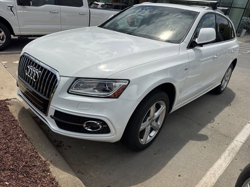 Used 2017 Audi Q5 2.0T Premium Plus w/ Technology Package AWD/4WD image 4