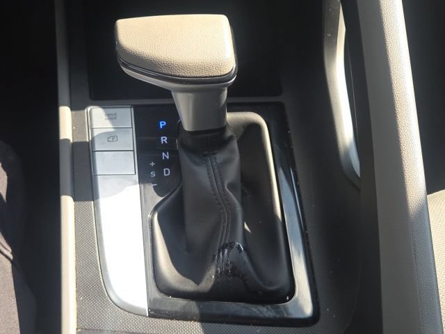 Used 2021 Hyundai Elantra SE FWD image 26