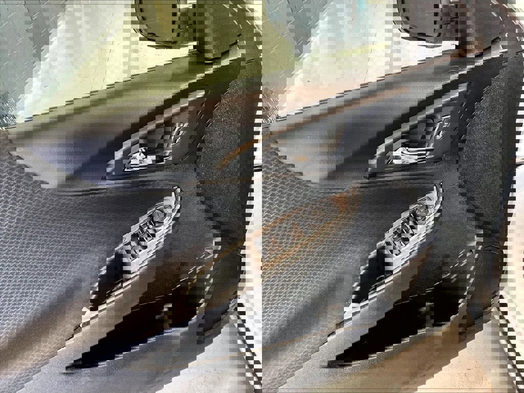 Used 2025 Chevrolet Malibu RS image 11