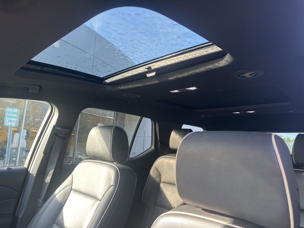 Used 2023 Chevrolet Traverse Premier image 13