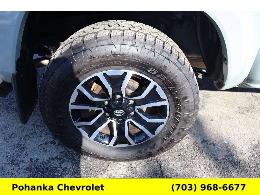 Used 2022 Toyota Tacoma TRD Sport image 32
