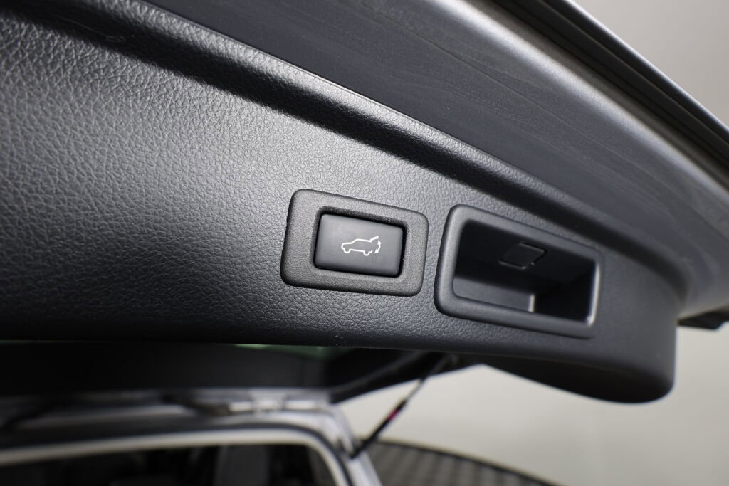 Used 2017 Subaru Forester 2.5i Touring image 19