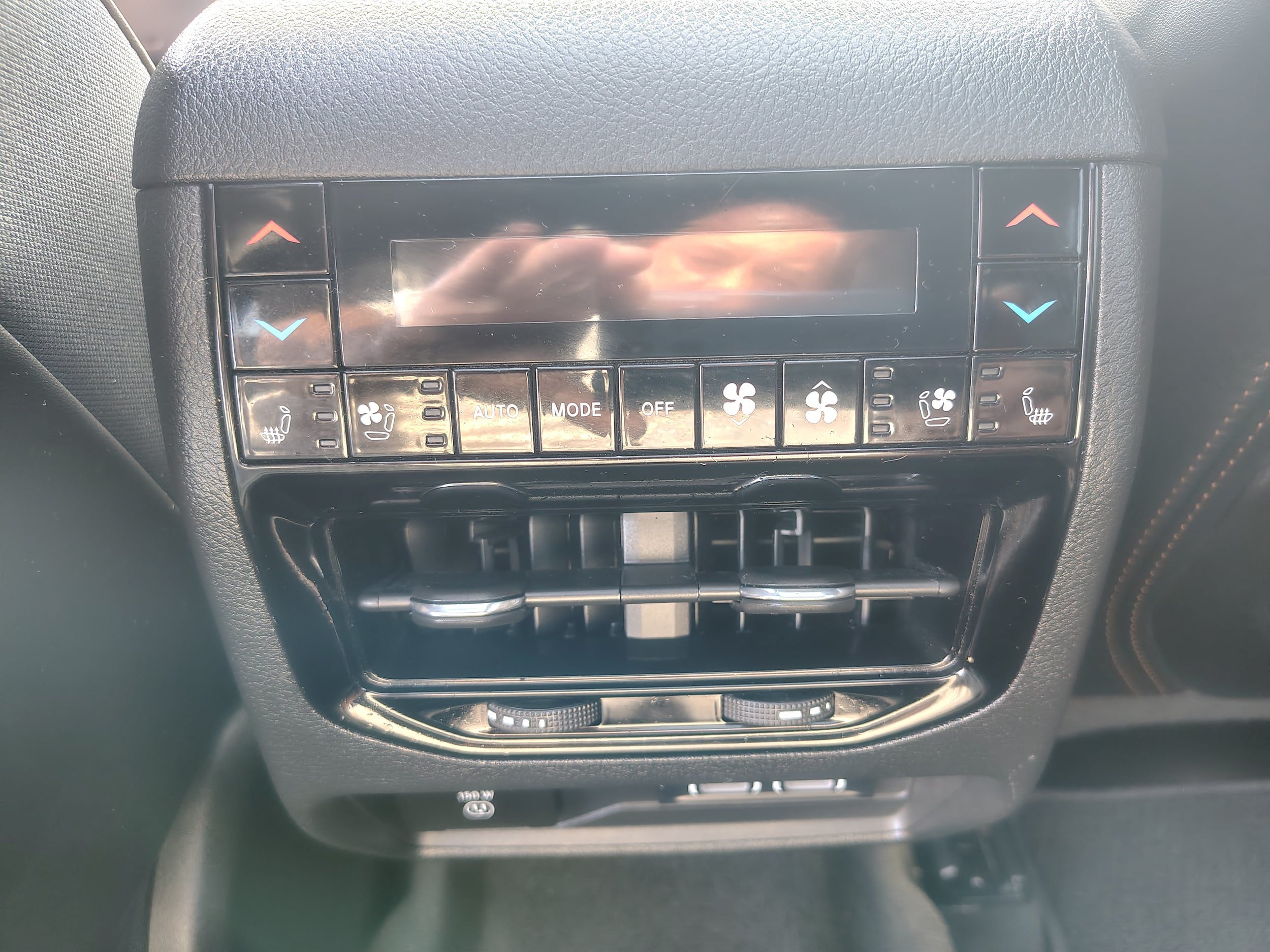 Certified 2025 Jeep Grand Cherokee L Summit AWD/4WD image 30