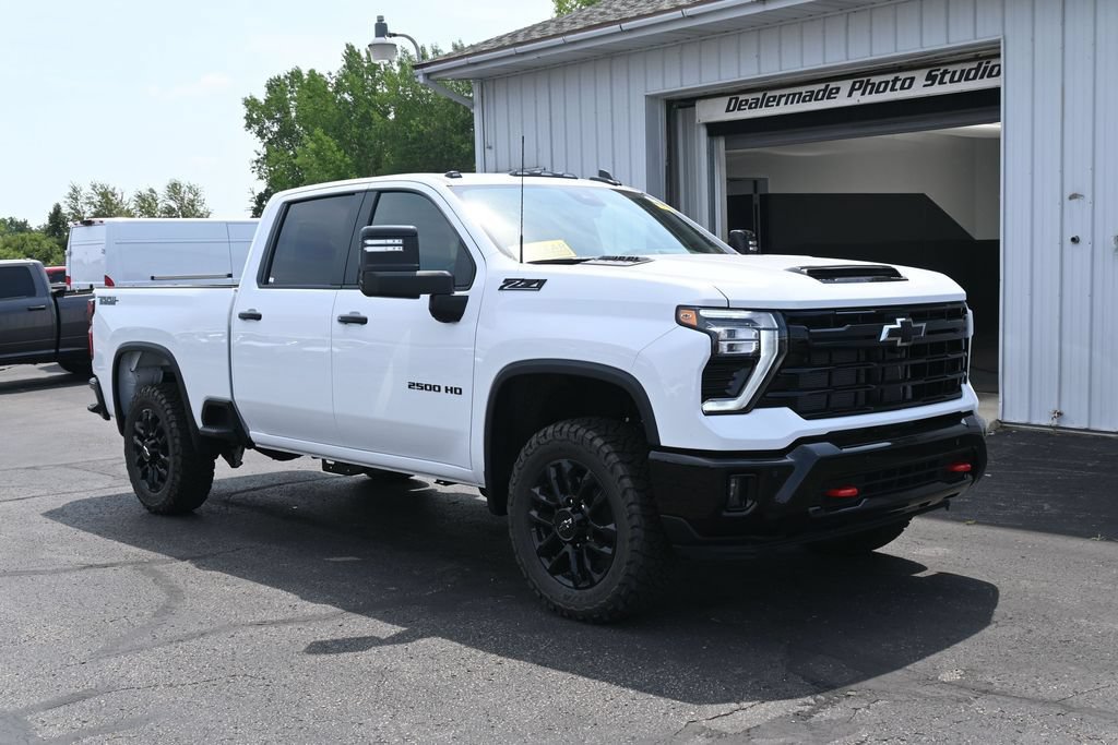 New 2026 Chevrolet Silverado 2500 LT w/ Trail Boss Package AWD/4WD image 4