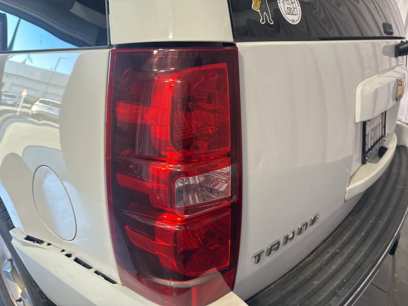 Used 2010 Chevrolet Tahoe LTZ RWD image 12