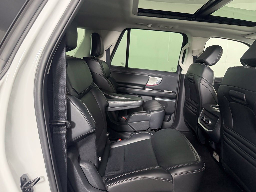 Used 2025 Ford Expedition Max Platinum AWD/4WD image 22