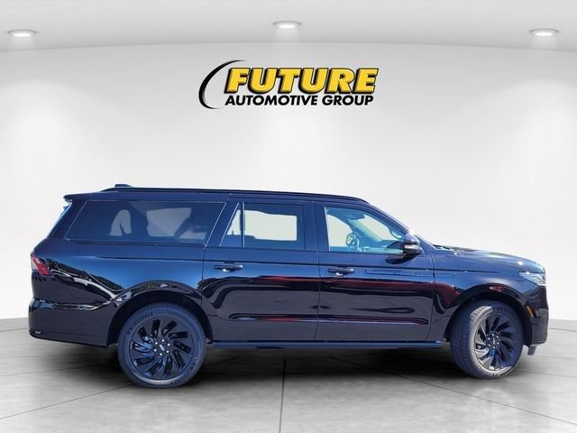 New 2026 Lincoln Navigator L Reserve w/ Jet Appearance Package AWD/4WD image 8