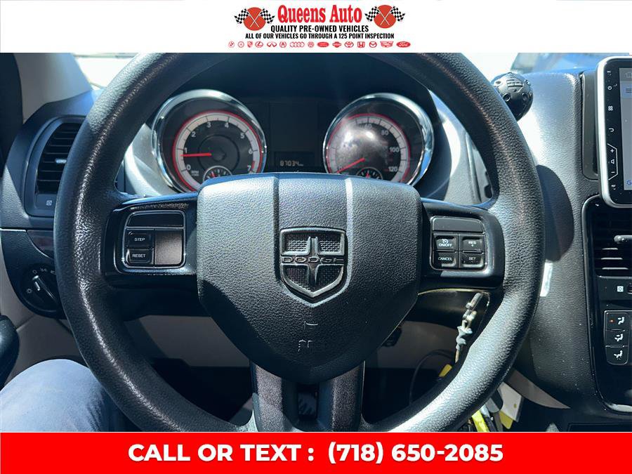 Used 2019 Dodge Grand Caravan SE FWD image 17