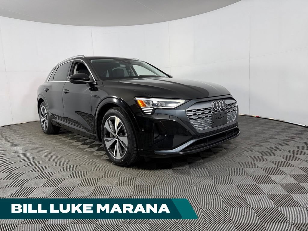 Used 2024 Audi Q8 e-tron Premium Plus w/ Premium Plus Package AWD/4WD video 1