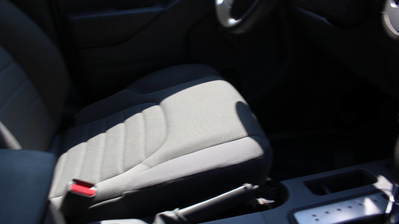 Used 2018 Nissan Frontier S image 32