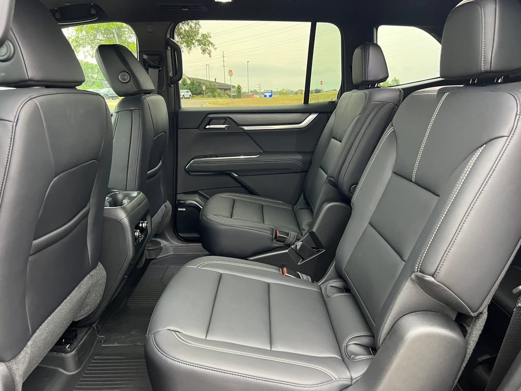 New 2027 GMC Acadia Elevation w/ Black Edition AWD/4WD image 5