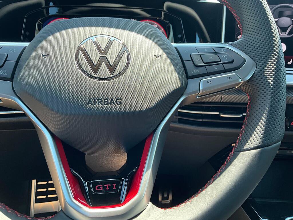 New 2026 Volkswagen GTI SE FWD image 21