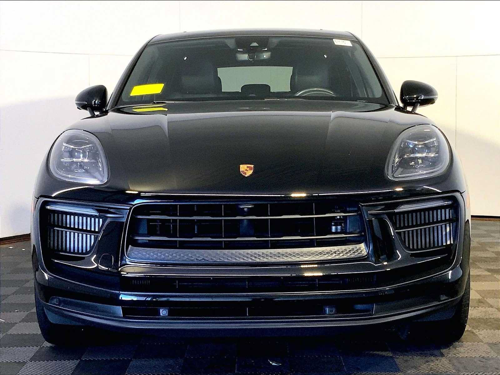 Certified 2022 Porsche Macan S AWD/4WD image 10