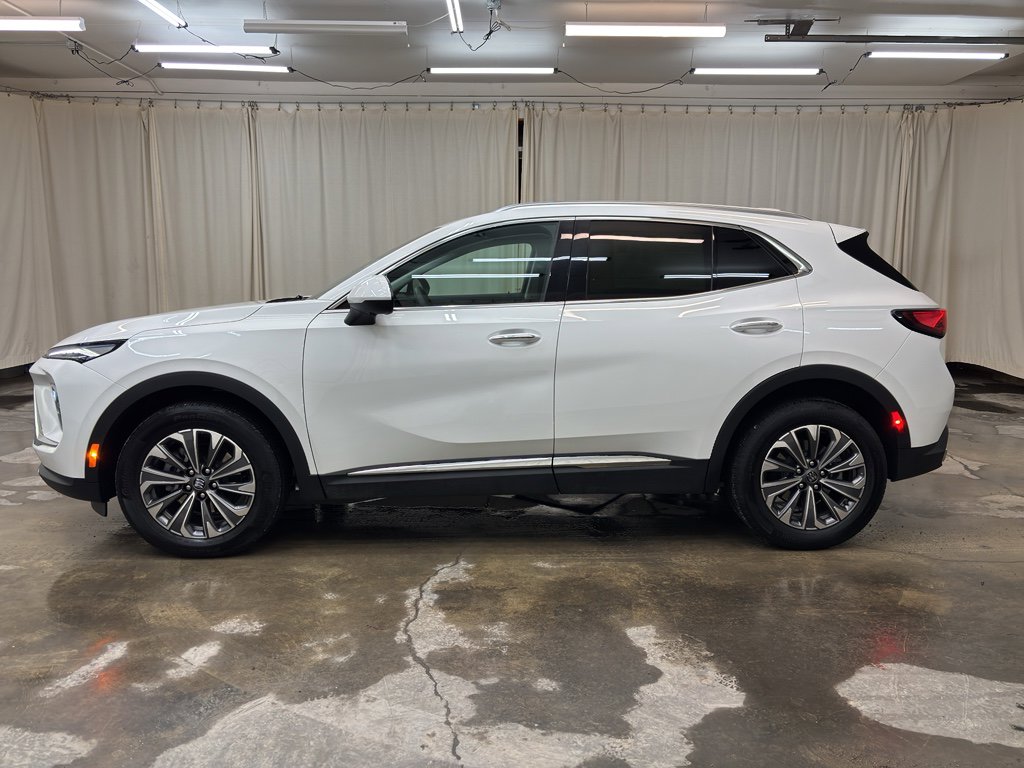 Used 2025 Buick Envision Preferred image 11