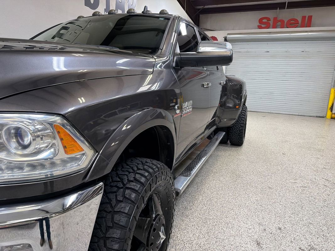 Used 2014 RAM 3500 Laramie w/ Convenience Group AWD/4WD image 10