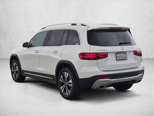 Used 2026 Mercedes-Benz GLB 250 4MATIC image 7