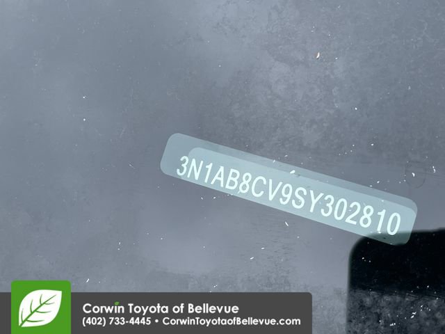 Used 2025 Nissan Sentra SV FWD image 30