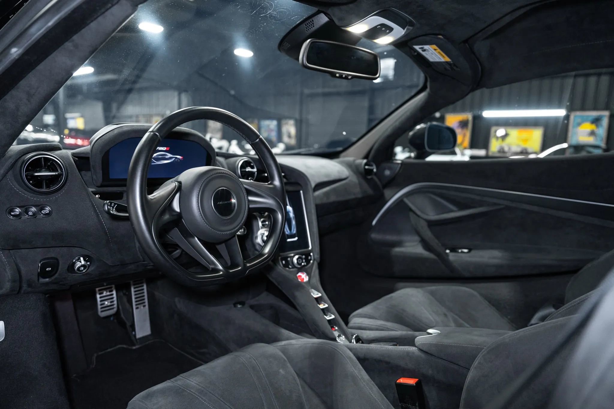 Used 2018 McLaren 720S image 18