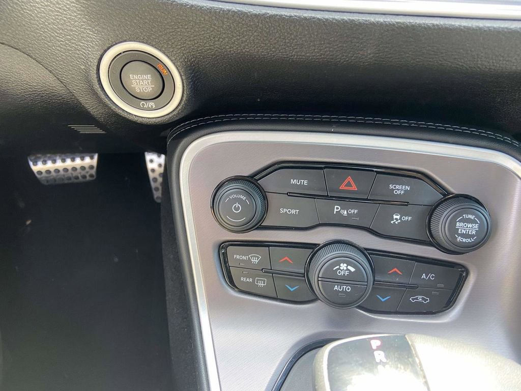 Used 2022 Dodge Challenger R/T w/ Blacktop Package image 25