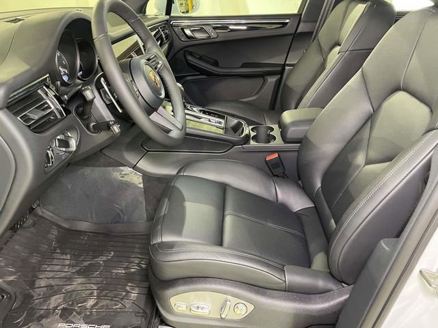 New 2026 Porsche Macan image 16