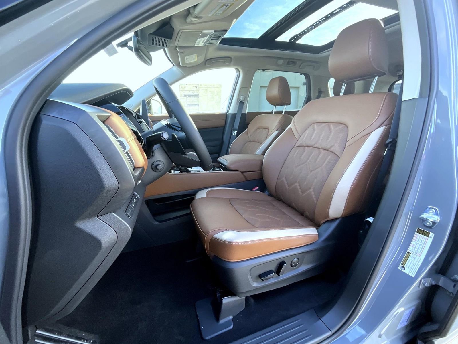 New 2026 Nissan Pathfinder Platinum image 10