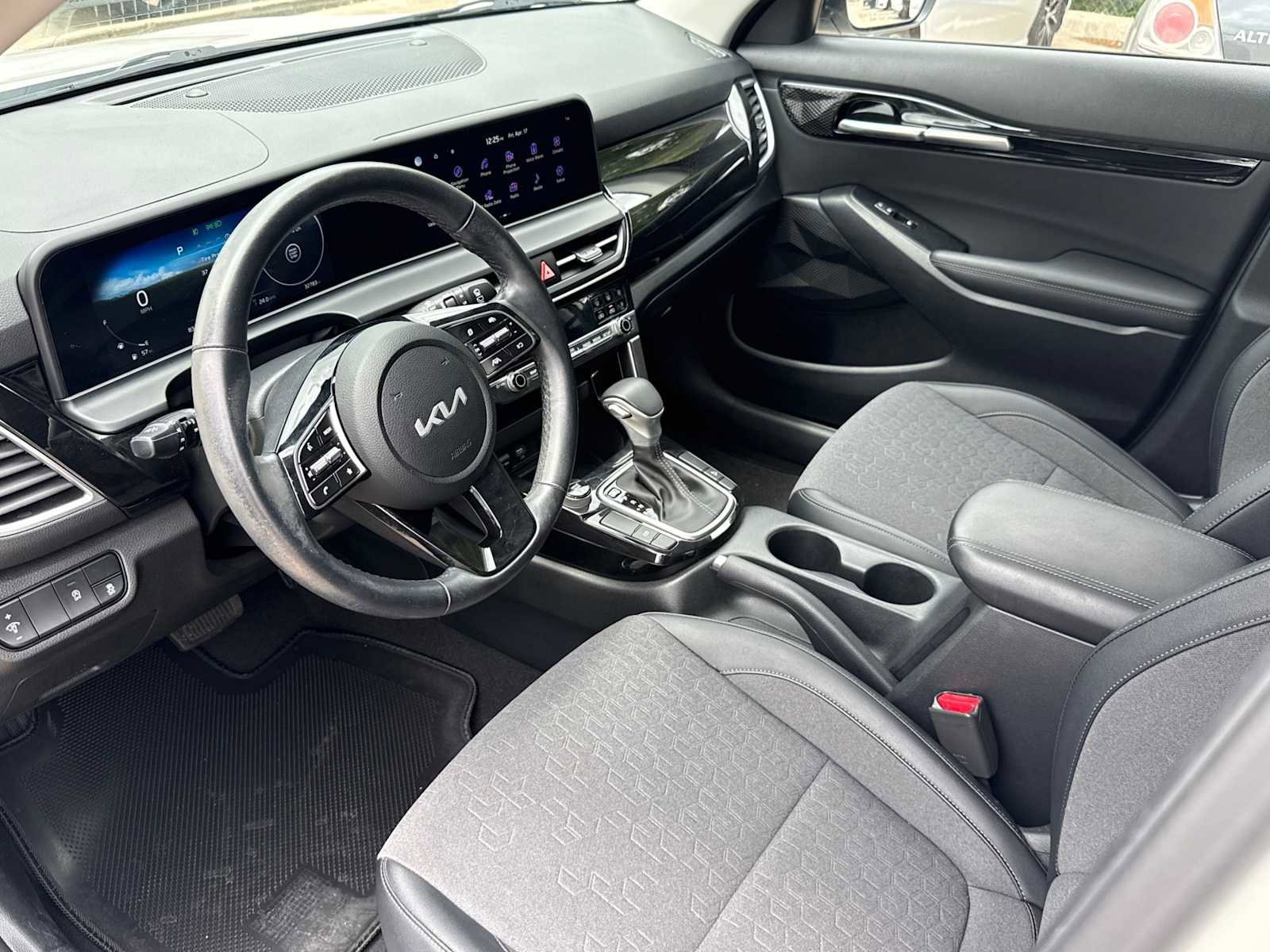 Used 2024 Kia Seltos S image 8