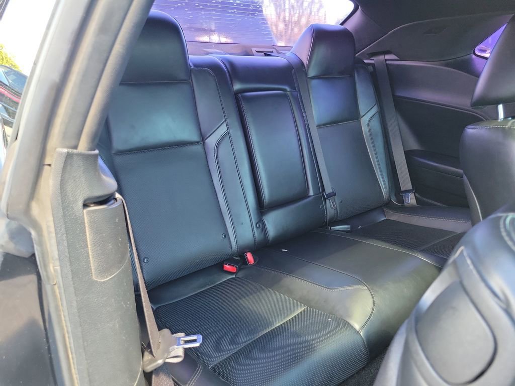 Used 2015 Dodge Challenger SXT Plus image 19