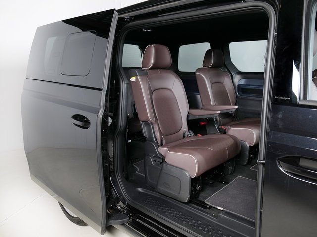 Used 2025 Volkswagen ID. Buzz Pro S Plus AWD/4WD image 27
