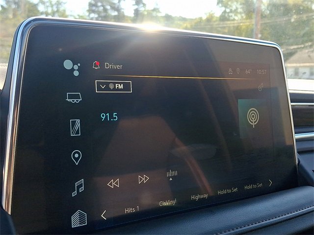 Used 2023 Chevrolet Suburban High Country image 21