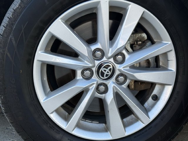 Used 2025 Toyota Camry LE FWD image 10