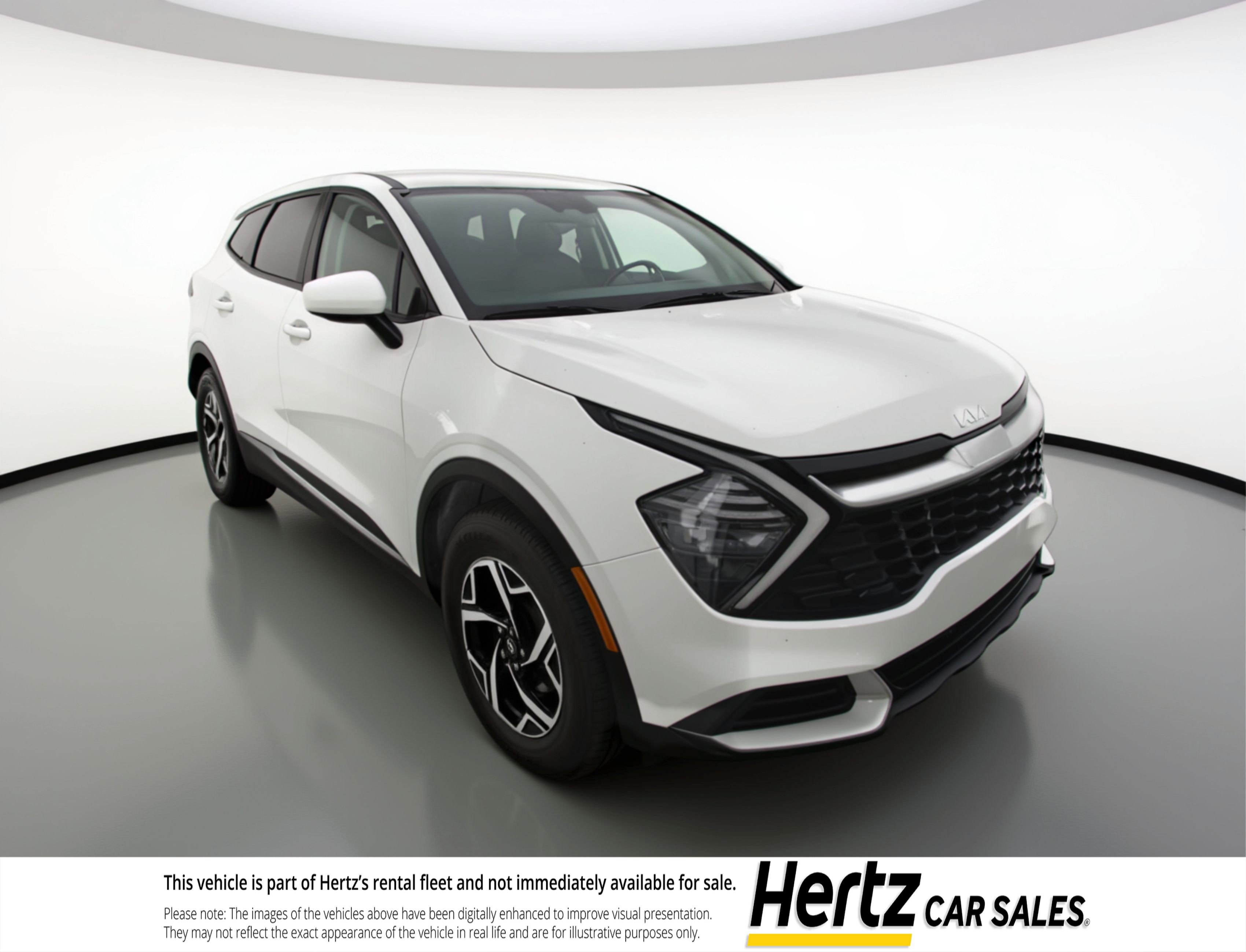 Used 2025 Kia Sportage LX image 1