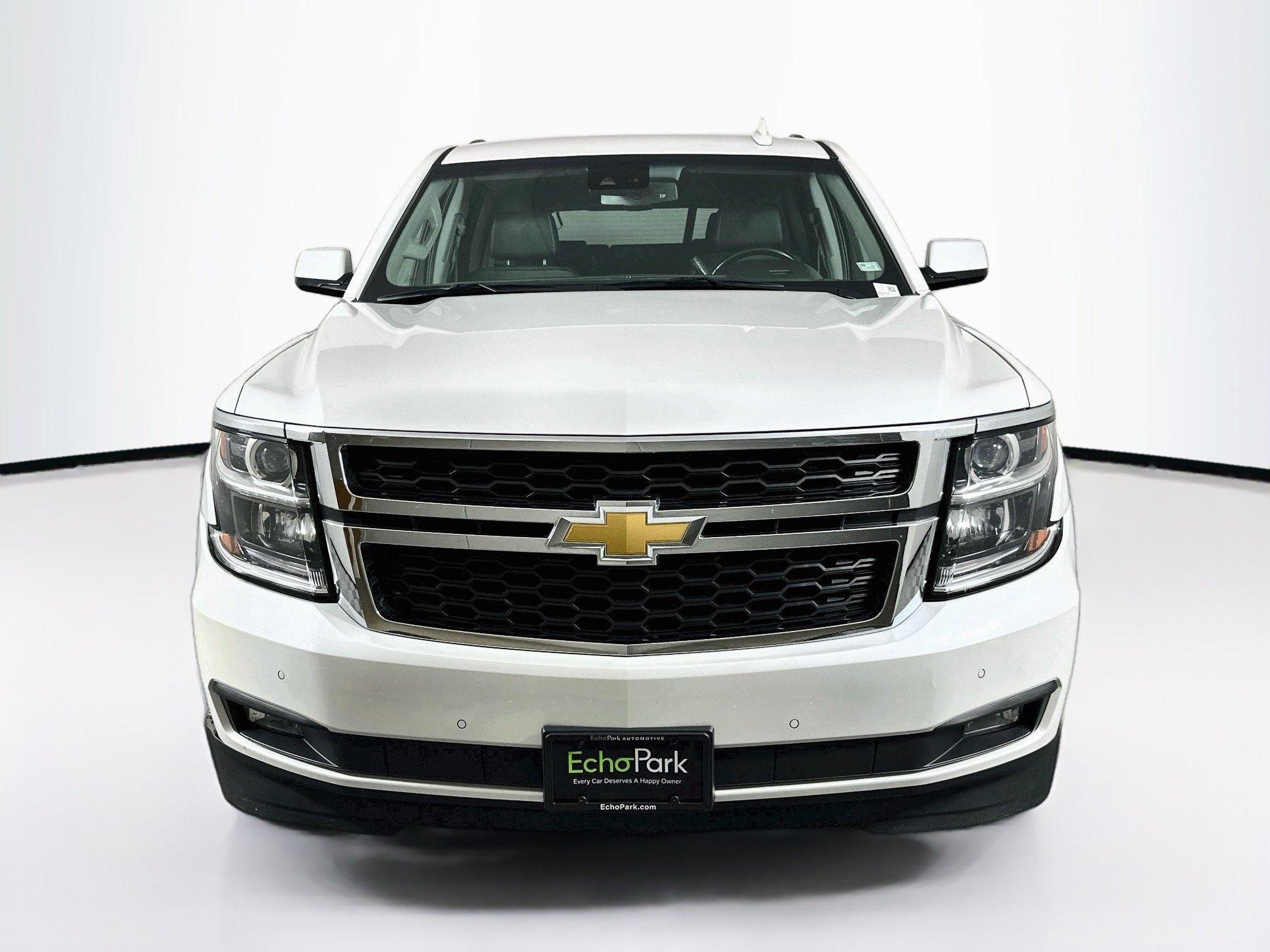 Used 2017 Chevrolet Tahoe LT w/ Luxury Package AWD/4WD image 2