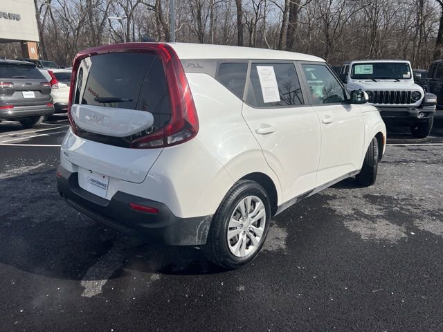 Used 2022 Kia Soul LX image 25
