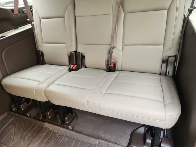 Used 2021 Chevrolet Suburban Z71 AWD/4WD image 34