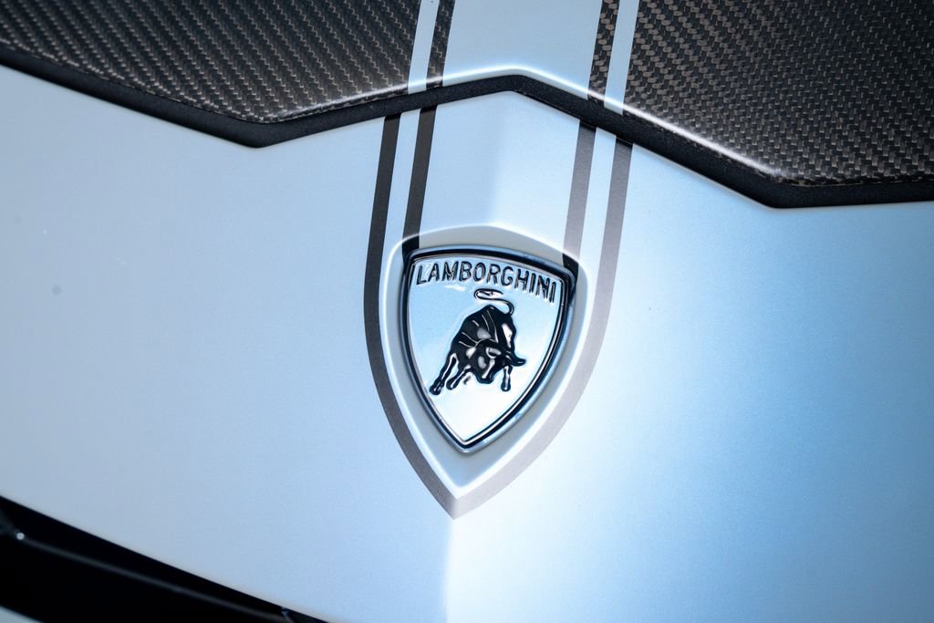 Used 2022 Lamborghini Urus image 17